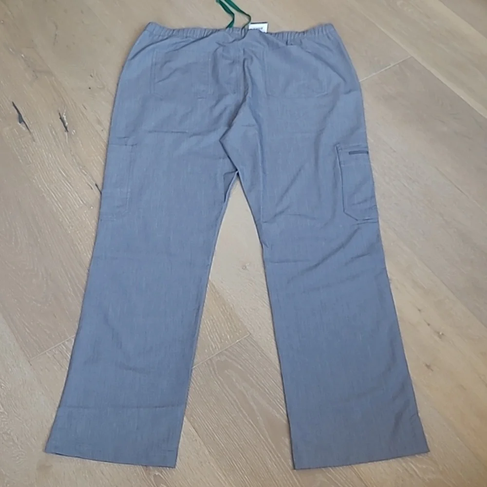 NWT Figs Cairo Grey Cargo Scrub Pants Men's sz XL